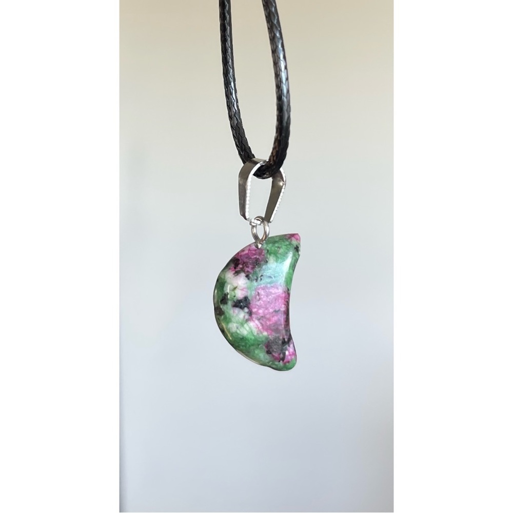 NWT 🌜Ruby Zoisite Crystal Moon Necklace